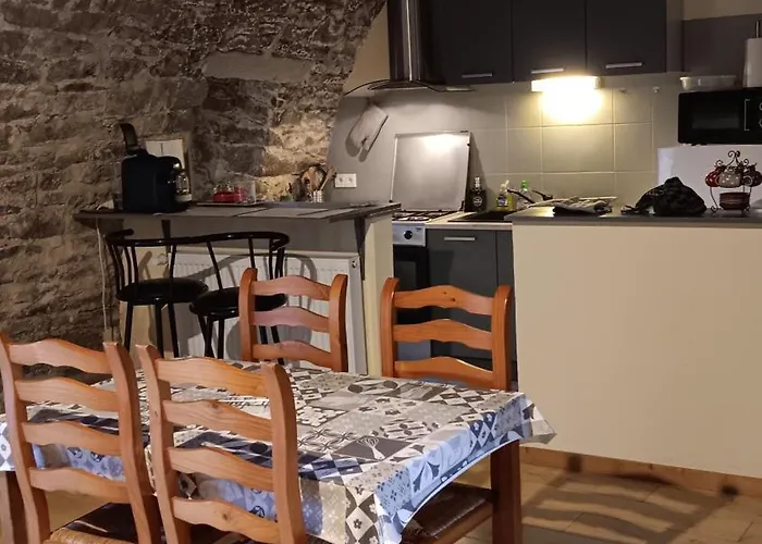 Le Voute Confort Et Repos בית נופש Saint-Beauzely